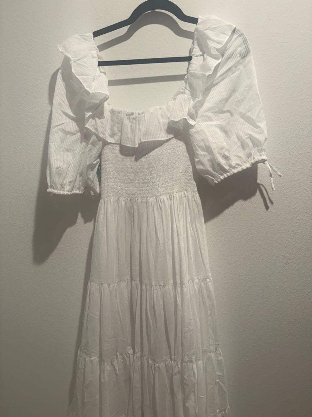 Hill House Corinne - White Ruffled Puff Sleeve Maxi Dress